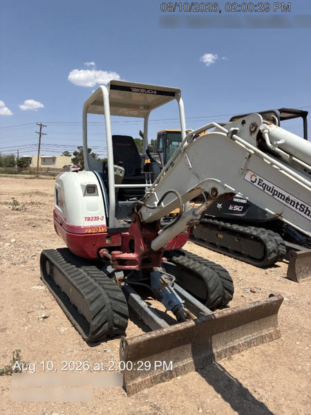 2022 TAKEUCHI TB235-2R