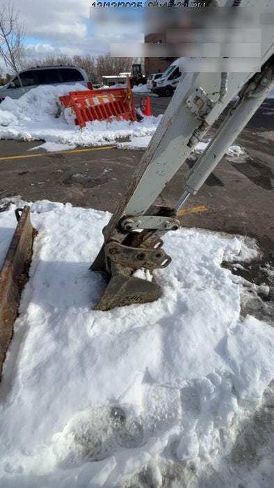 2021 TAKEUCHI TB235-2R