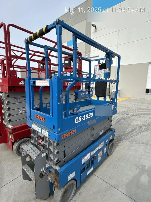2020 Genie GS-1930 Solid Non Marking Tires, Beacon, Folding rails with half height swing gate, Telematics