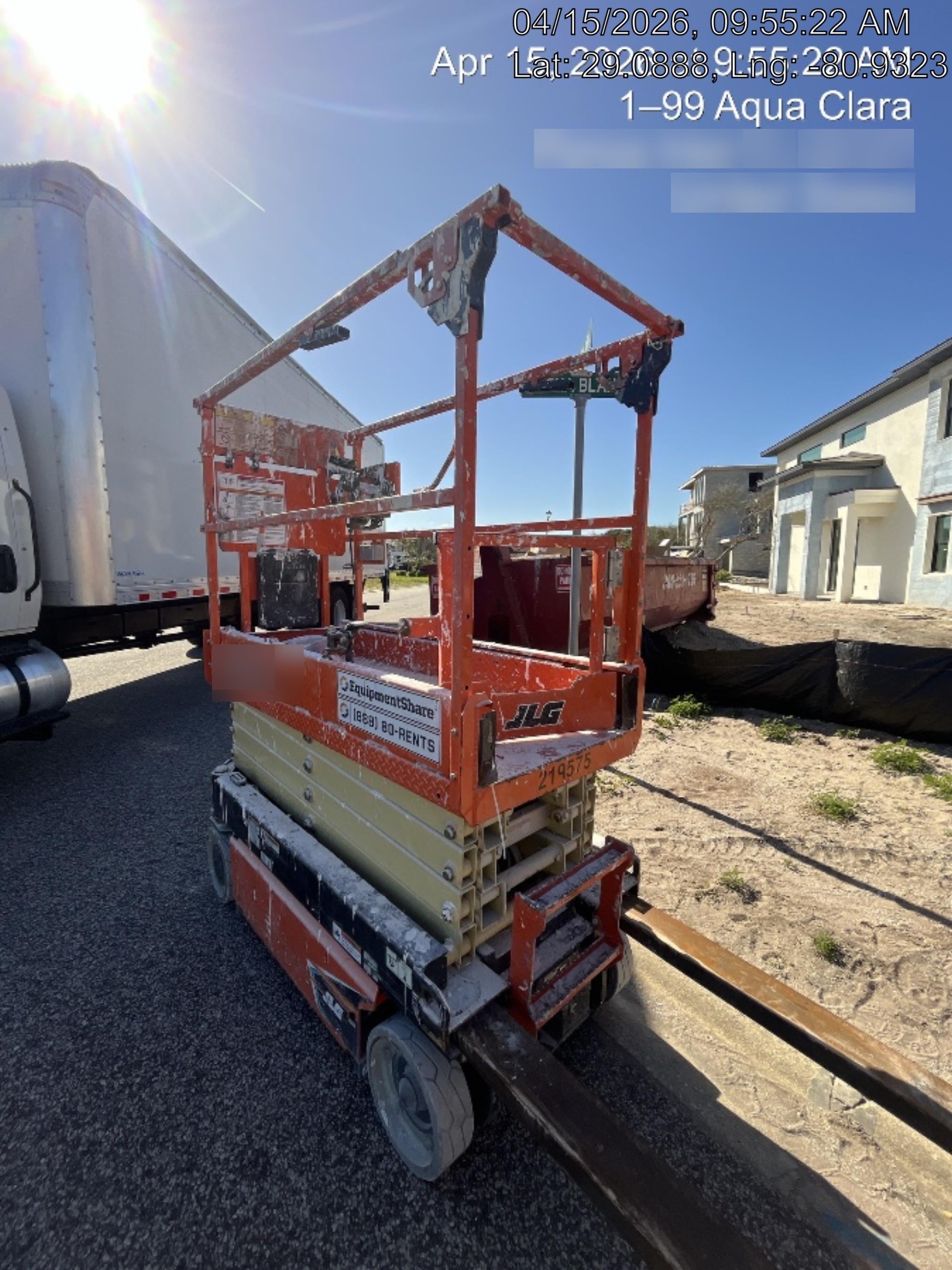 2022 JLG ES1932