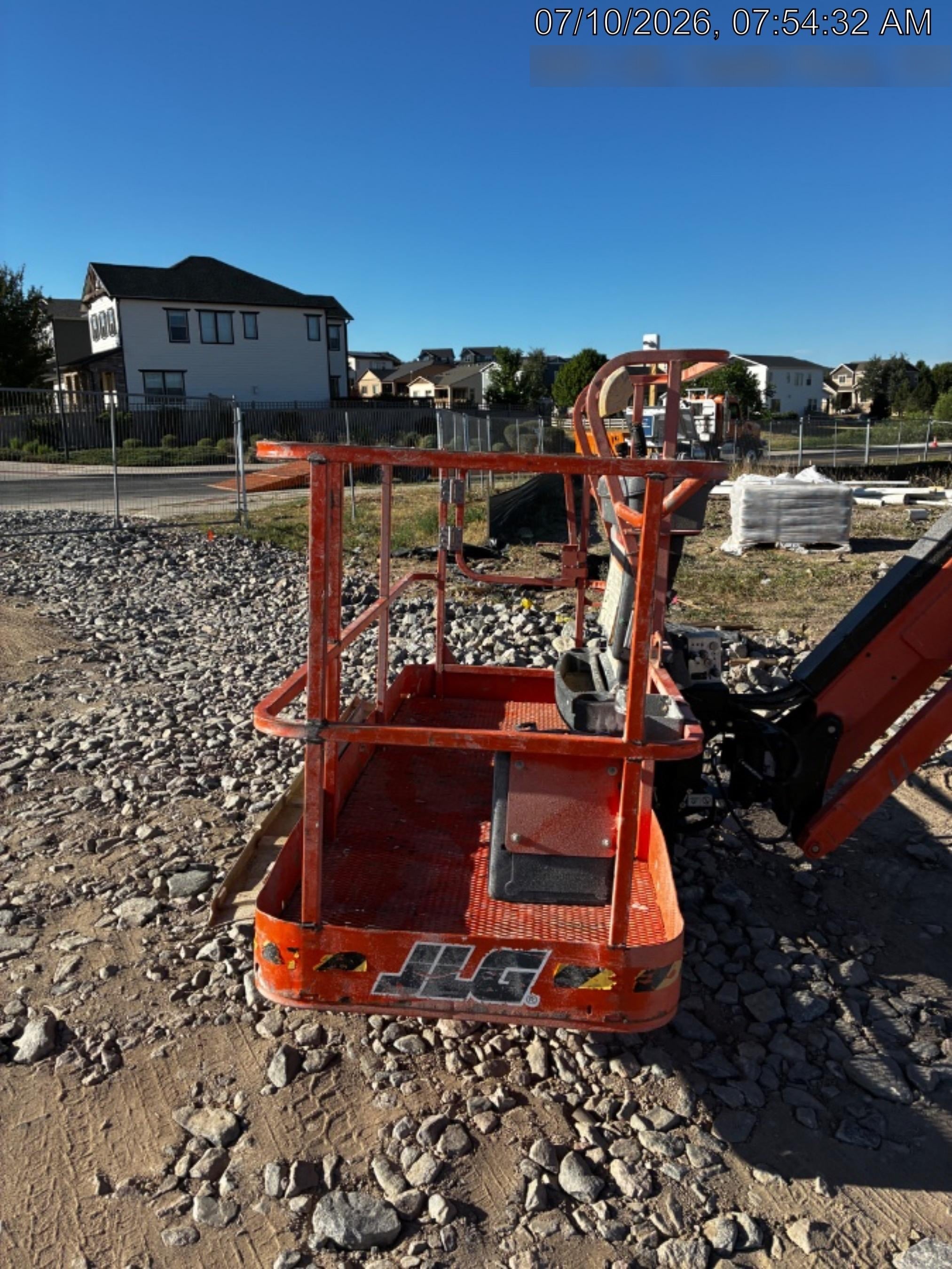 2022 JLG 660SJ