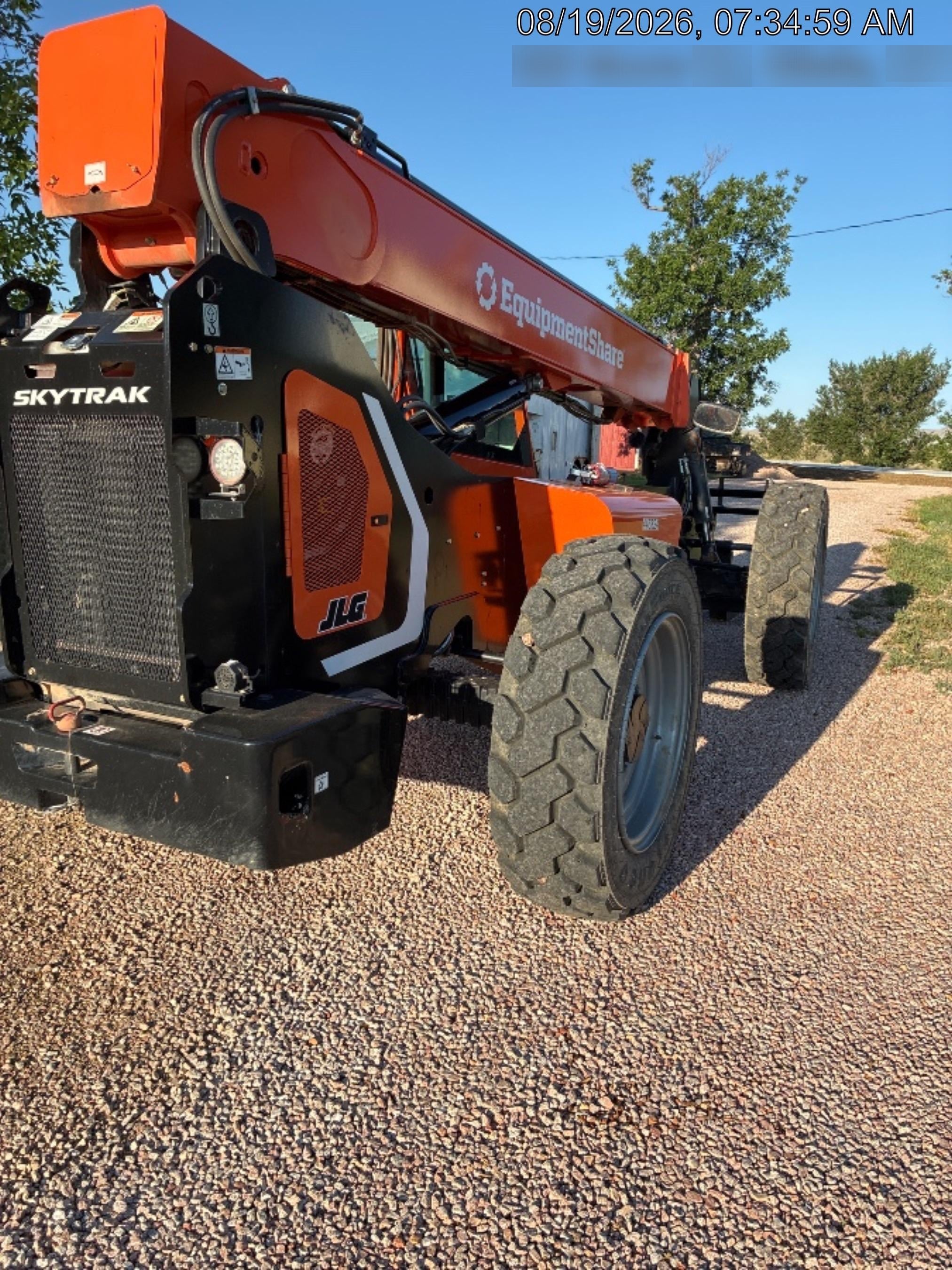 2024 SKYTRAK 8042