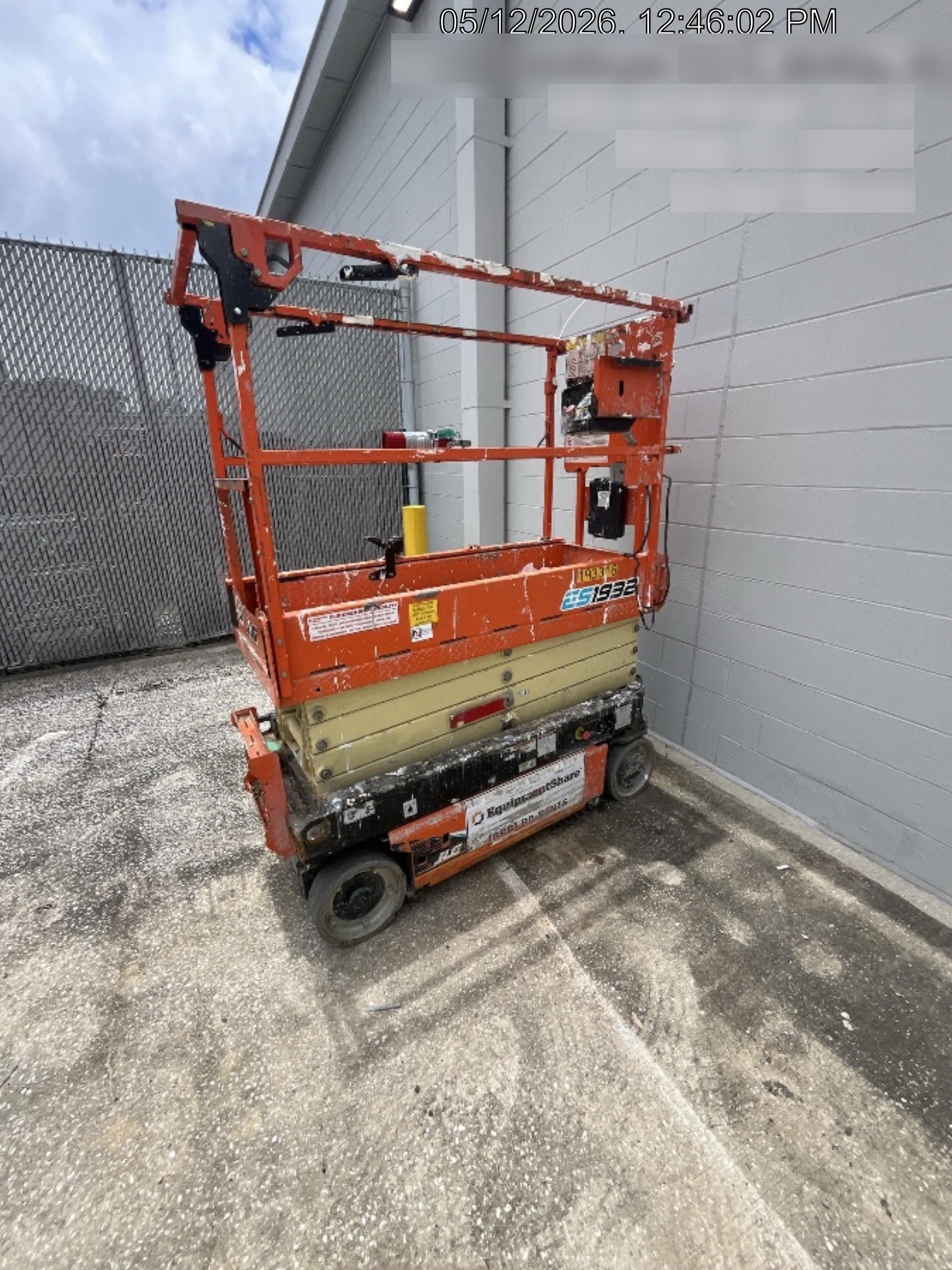 2021 JLG ES1932