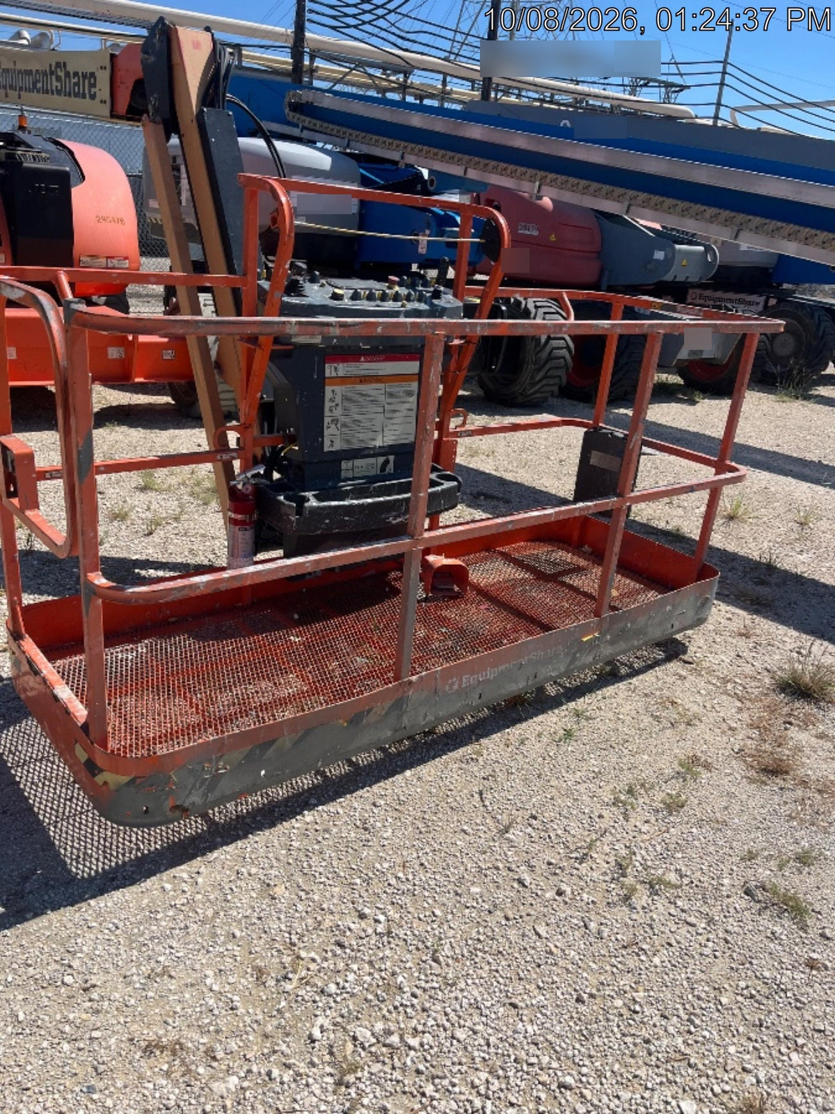 2023 JLG 600AJ
