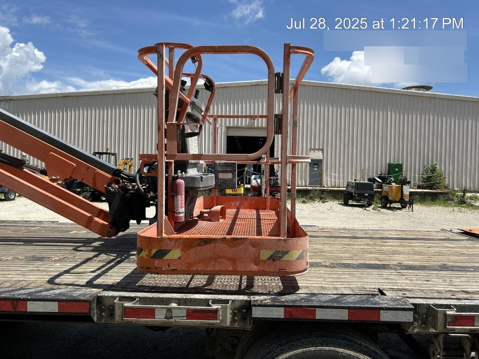2022 JLG 660SJ
