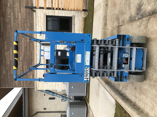 2019 Genie GS-2632 Folding rails with half height swing gate