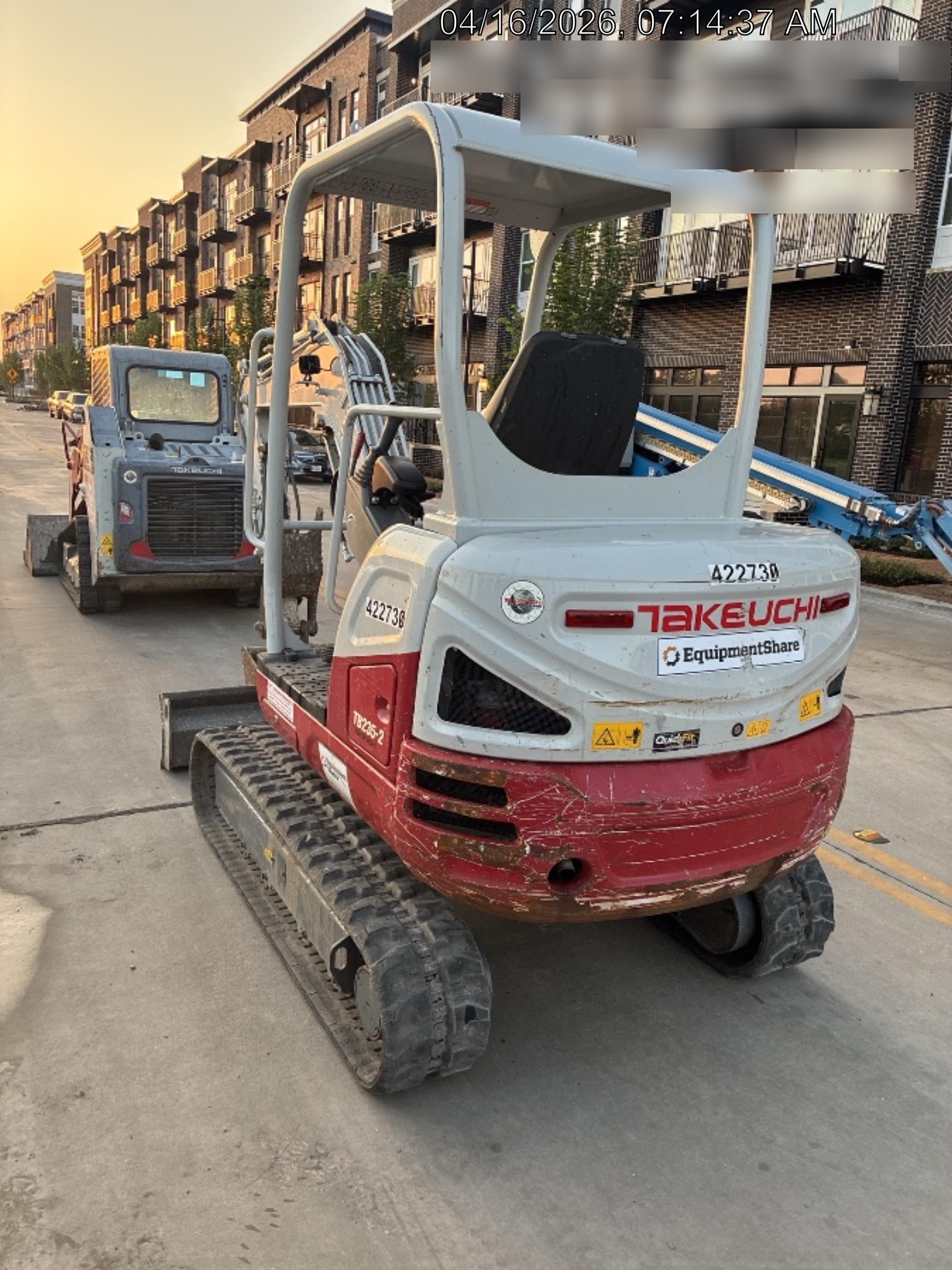 2024 TAKEUCHI TB235-2R