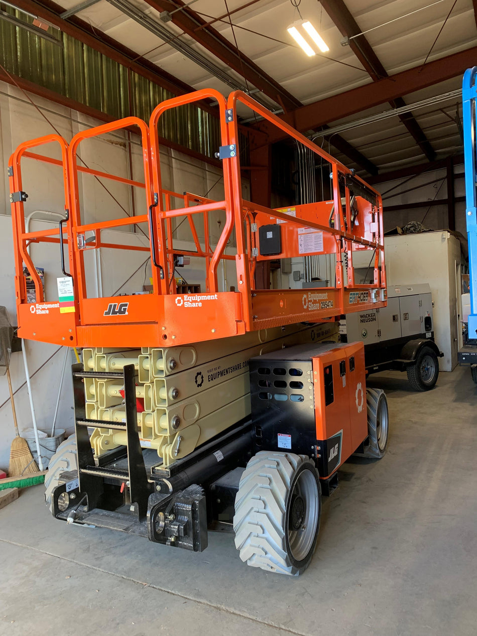 2023 JLG ERT4069