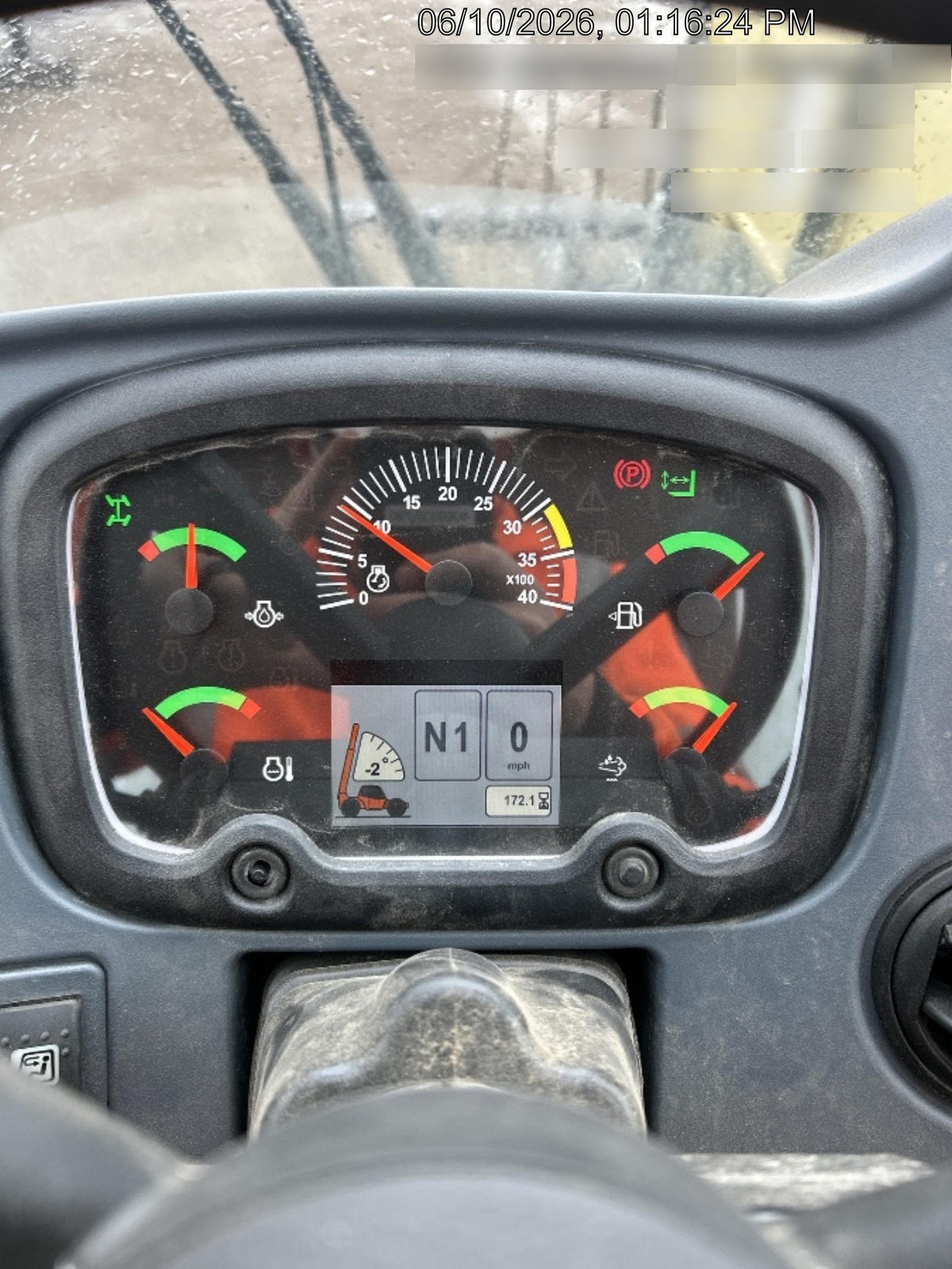 2025 JLG 1732