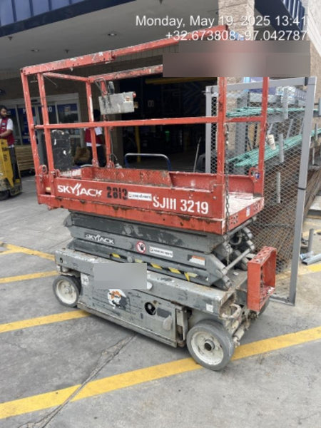 2022 JLG ES1932