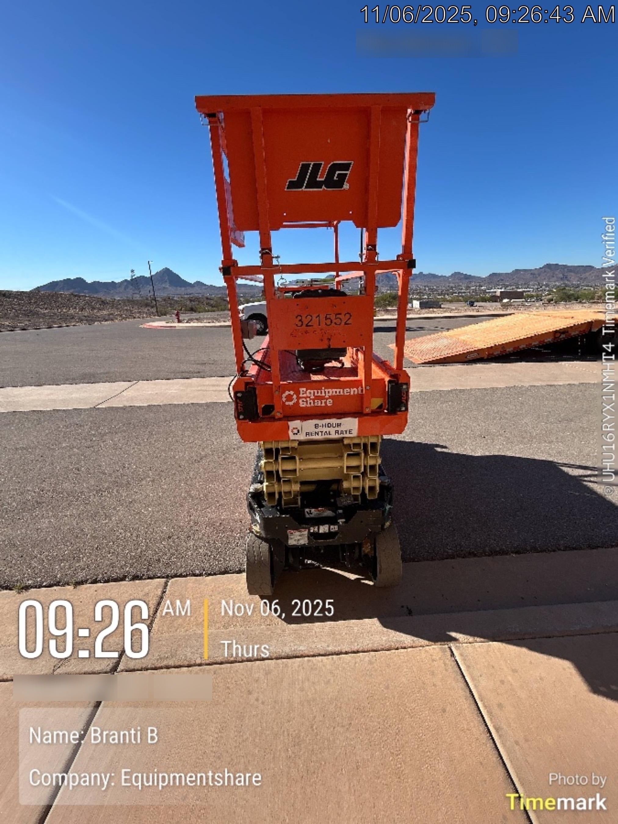 2023 JLG ES2632