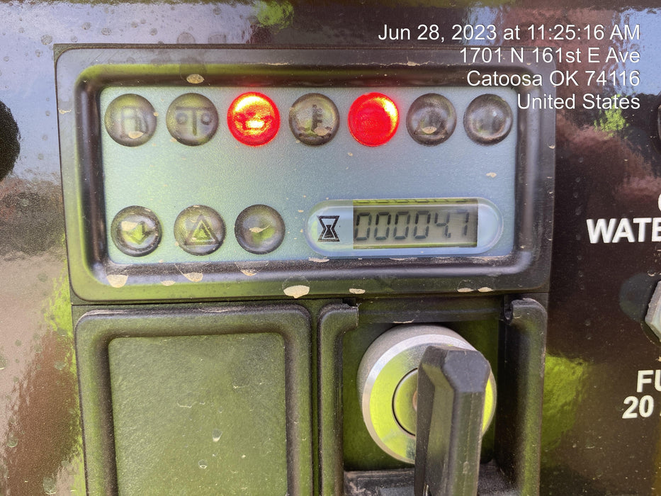 2023 Vac-Tron LP573XDT T4 Koehler Diesel Engine, 500 Gallon Debris Tank, x2 100 Gallon Water Tanks