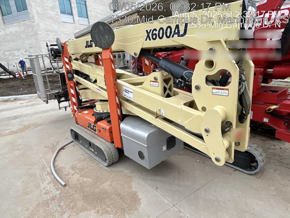 2021 JLG X600AJ