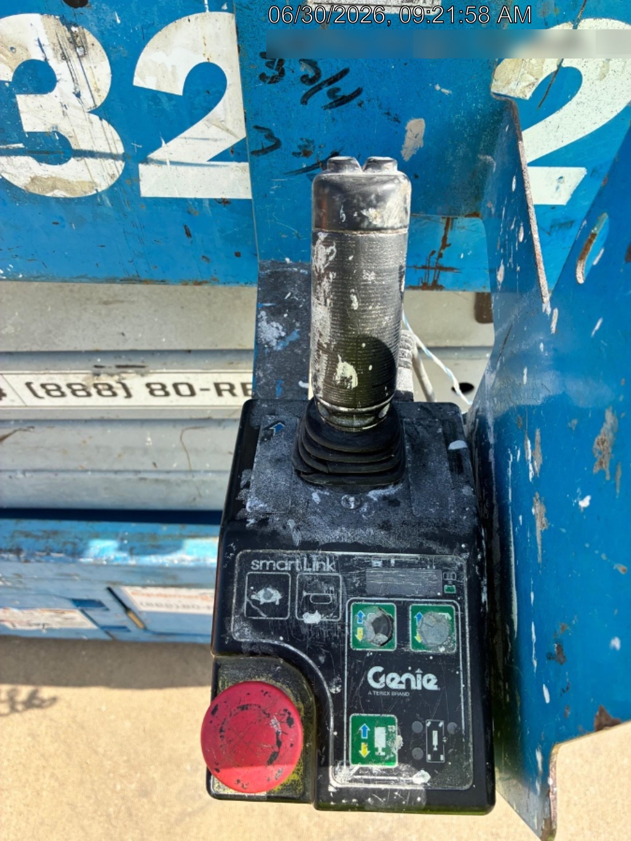 2016 Genie GS-3232 32' Narrow Scissor Lift