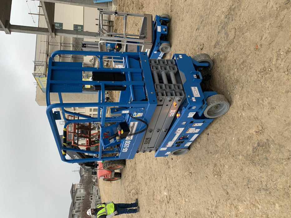 2019 Genie GS-1930 Fixed Rails with Chain Entry