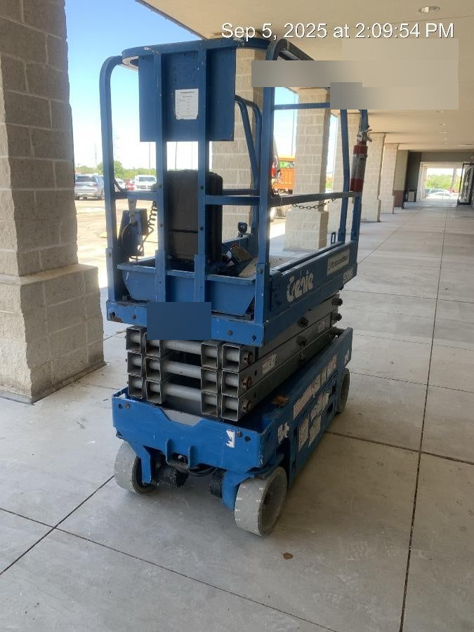 2019 Genie GS-1930 Fixed rails with chain Entry
