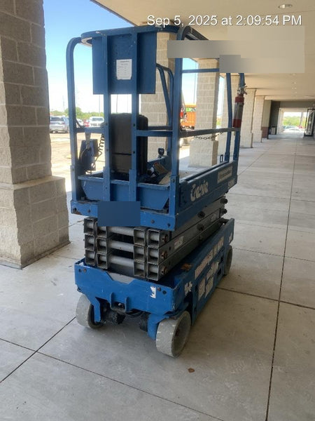 2019 Genie GS-1930 Fixed rails with chain Entry
