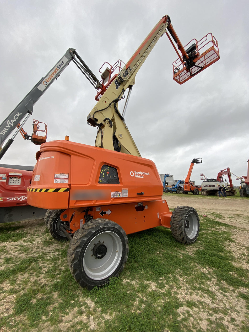 2023 JLG 660SJ