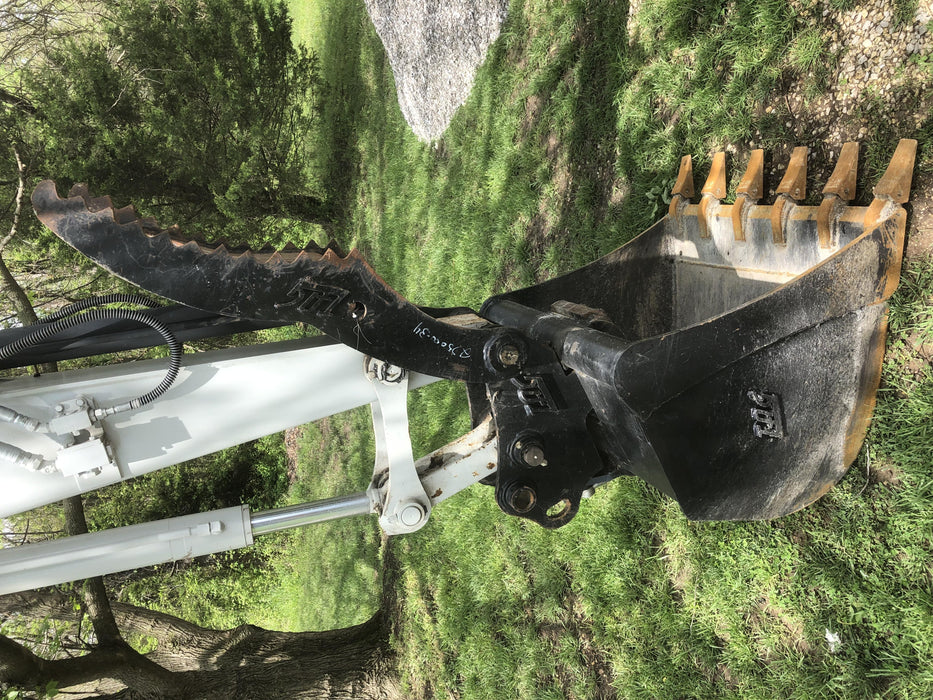 2019 Takeuchi TB290 Cab/Heat/AC Rubber tracks, Dozer blade, Travel alarm, Auxiliary hydraulics w/Manual QC, Hydraulic thumb, 18", 24", and 36" Buckets