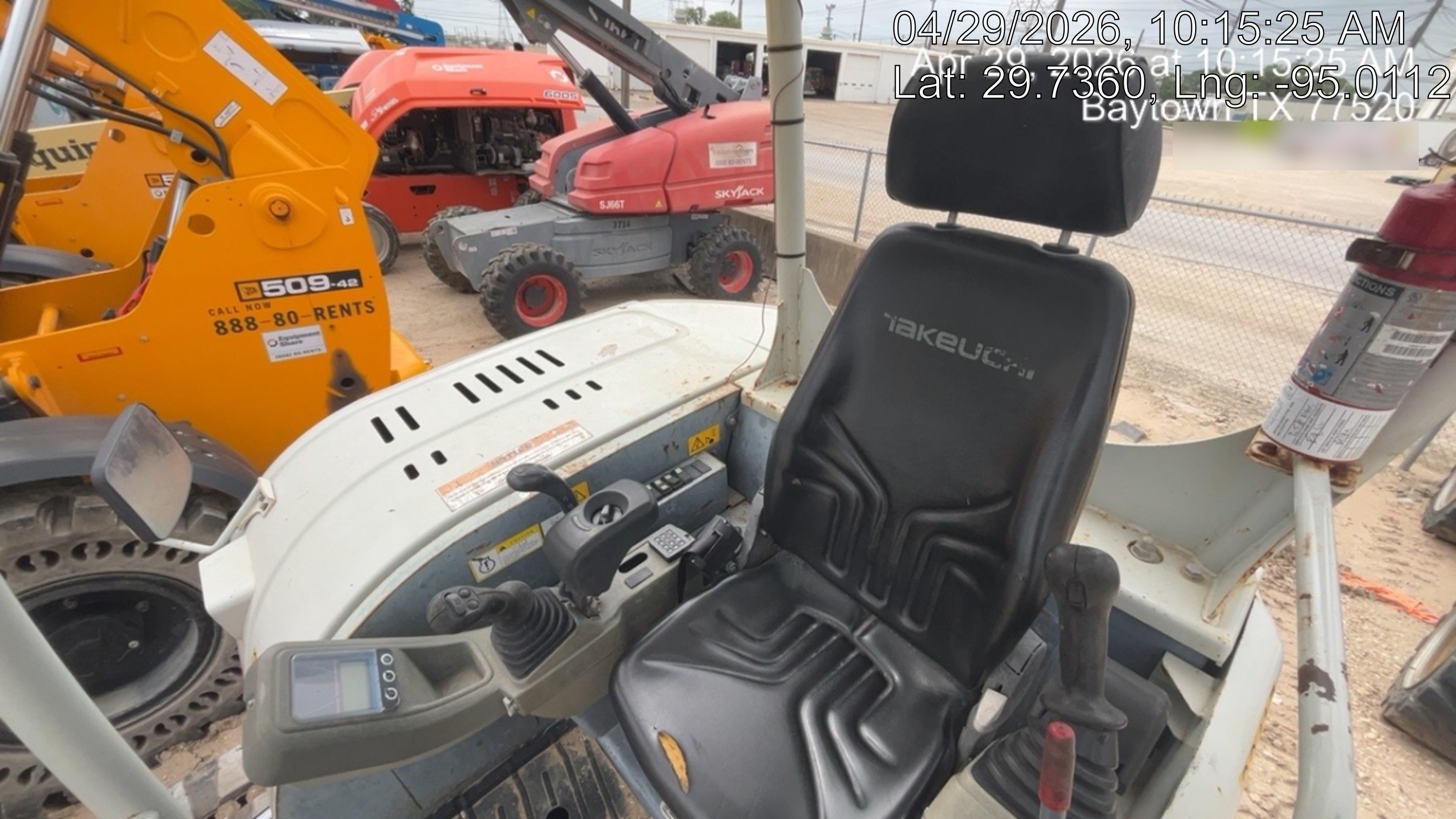 2019 Takeuchi TB260 Canopy, Standard Blade, Auxiliary hydraulics w/Manual QC, Hydraulic thumb, 12" ,18", 24" Bucket