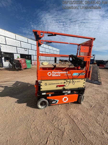 2022 JLG ES1932