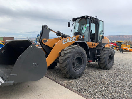 2022 CASE 821G