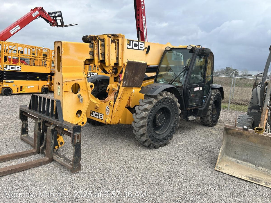 2019 JCB 512-56 Enclosed Cab, 109 HP, Solid Tires, Worklights, Beacon, Aux Hydraulics, Lifting Eye w/60" Carriage/60" Forks