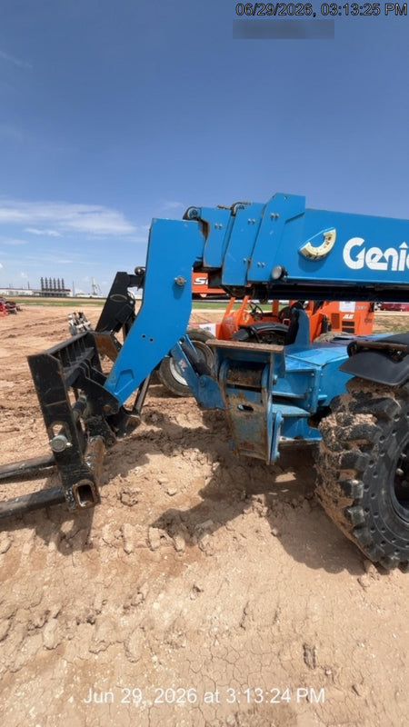 2017 GENIE GTH-1056