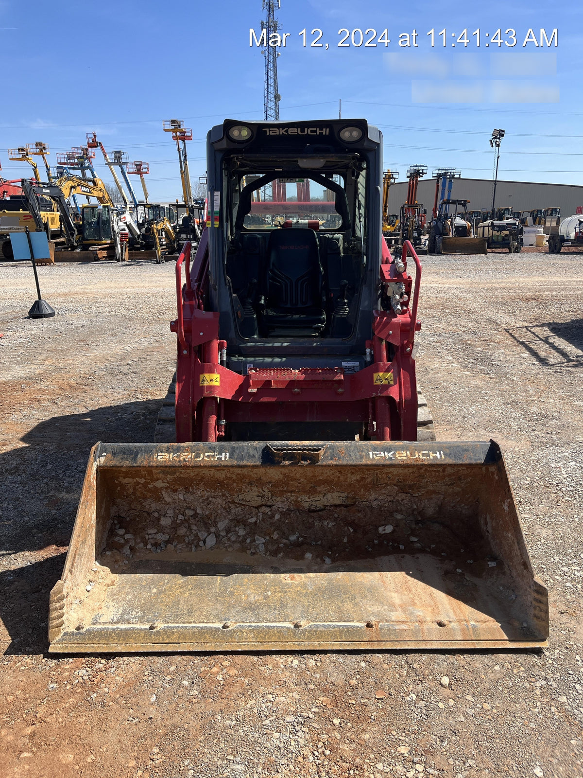 2023 TAKEUCHI TL10V2-CR