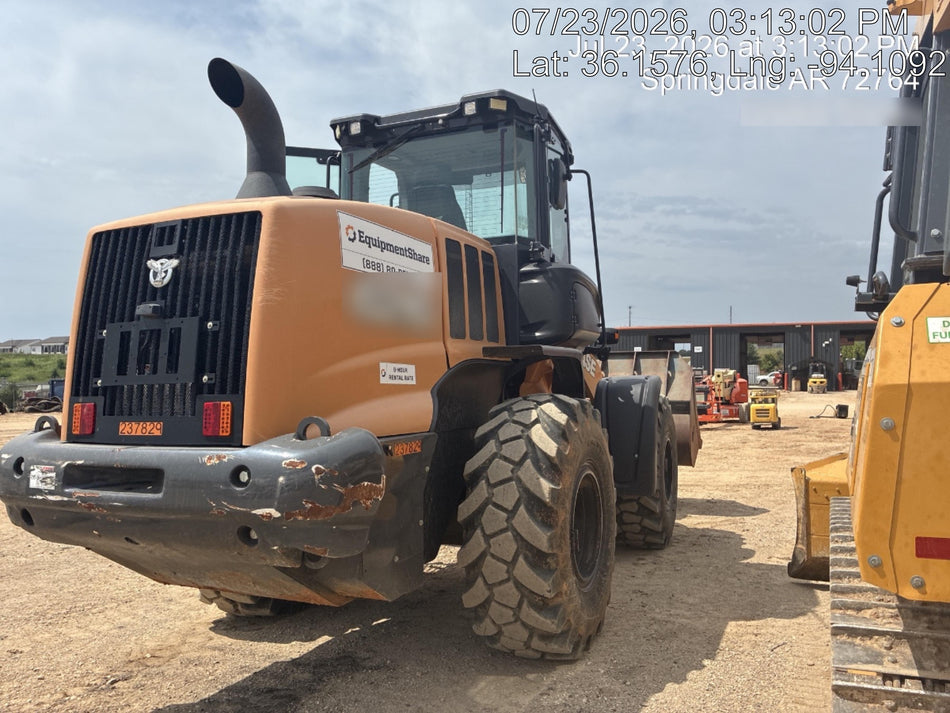 2022 CASE 621G