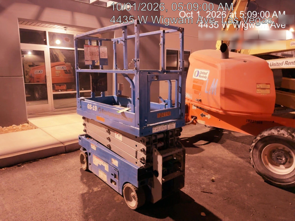 2020 Genie GS-1930 Solid Non Marking Tires, Beacon, Folding rails with half height swing gate, 800W Inverter