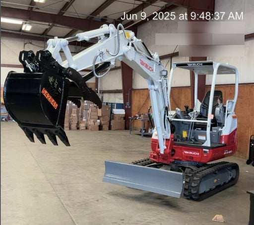2025 TAKEUCHI 36" Bucket - Takeuchi