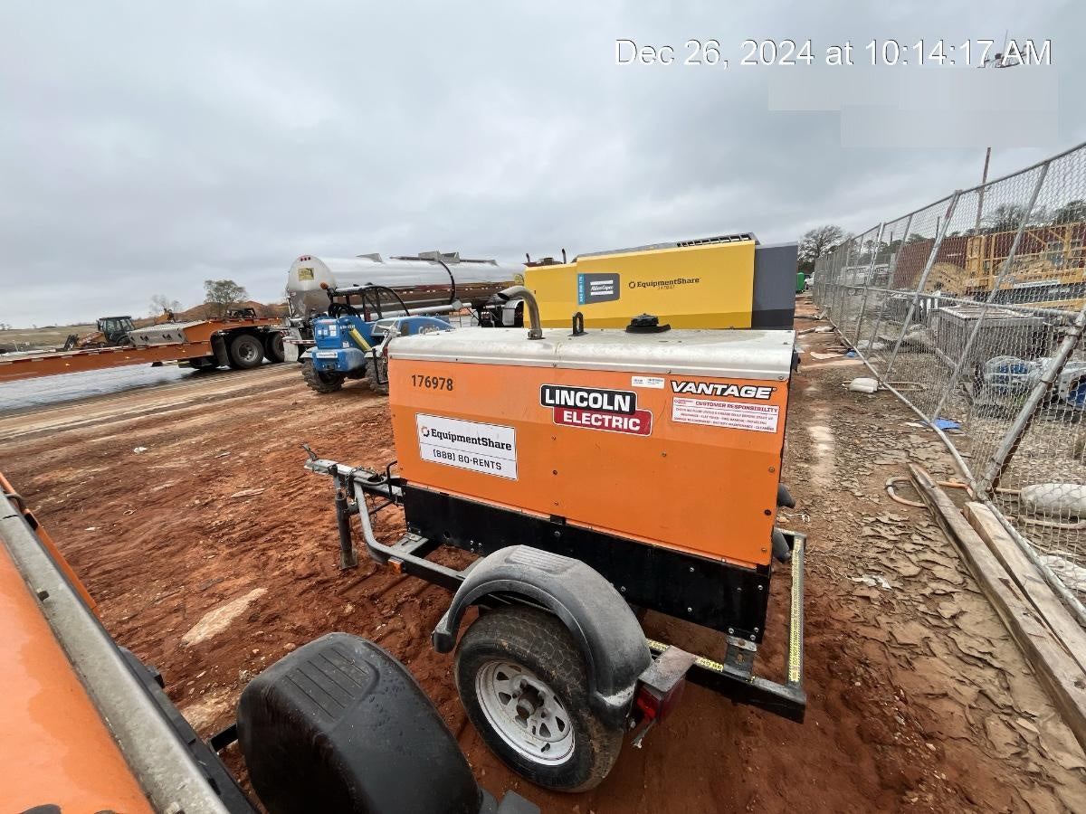 2021 Lincoln Electric Vantage 322 Vantage 322 Ready Pak 3 w/ Decals, ORANGE (includes trailer, cable rack, fender light kit) NO Telematics