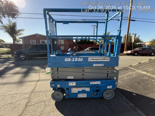 2020 Genie GS-1930 Solid Non Marking Tires, Beacon, Folding rails with half height swing gate, 800W Inverter