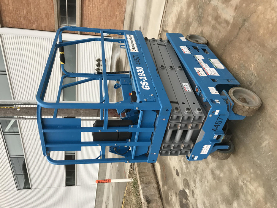 2019 Genie GS-1930 Fixed rails with chain Entry