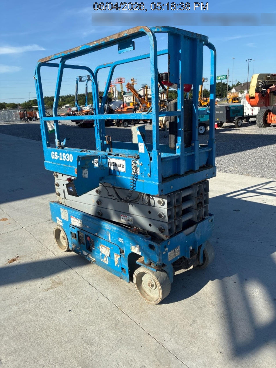 2019 Genie GS-1930 Fixed Rails with Chain Entry