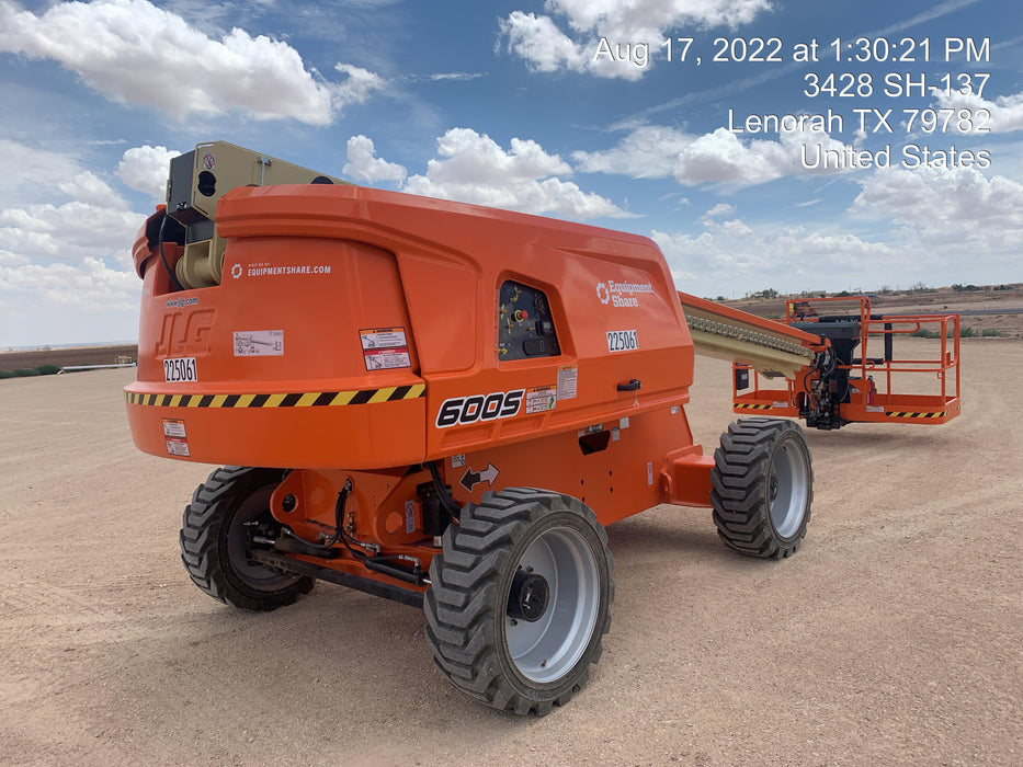 2022 JLG 600S