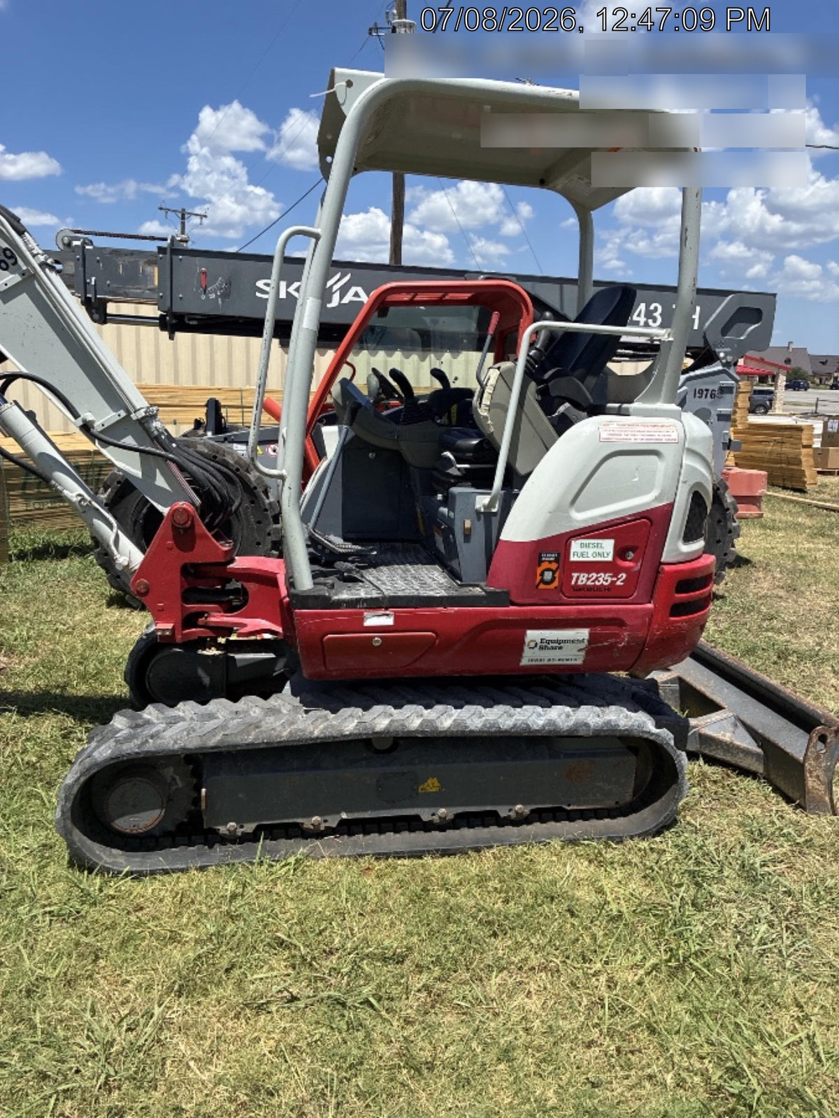 2021 TAKEUCHI TB235-2R