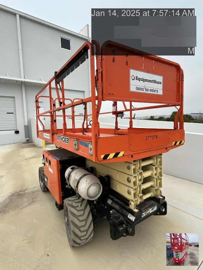 2022 JLG RT4069