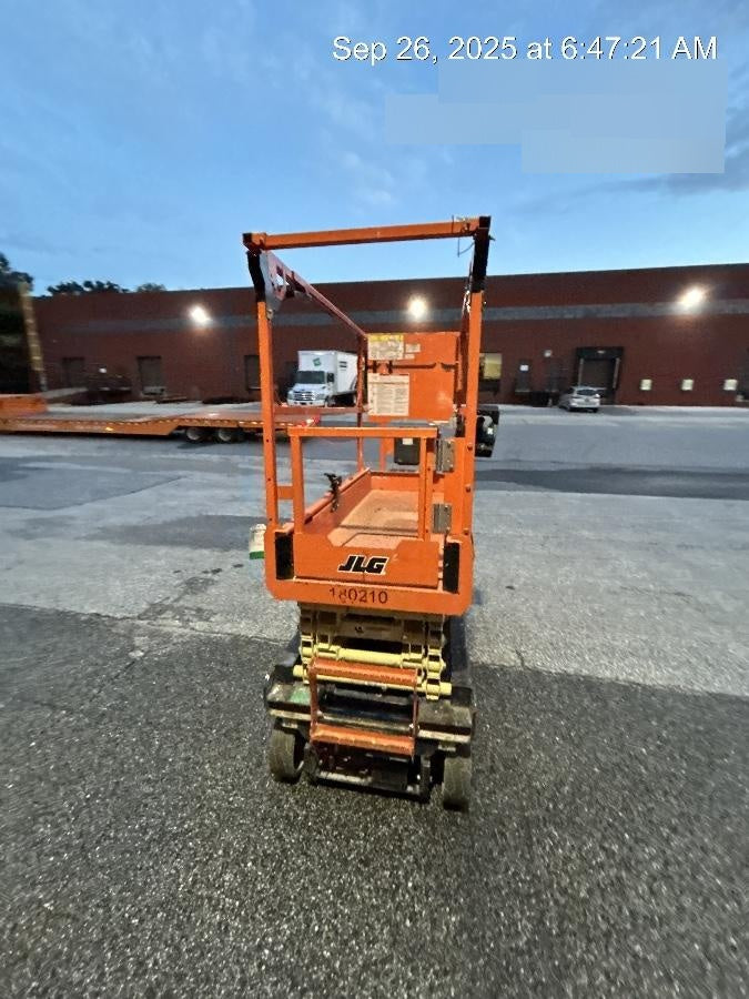 2021 JLG ES1932