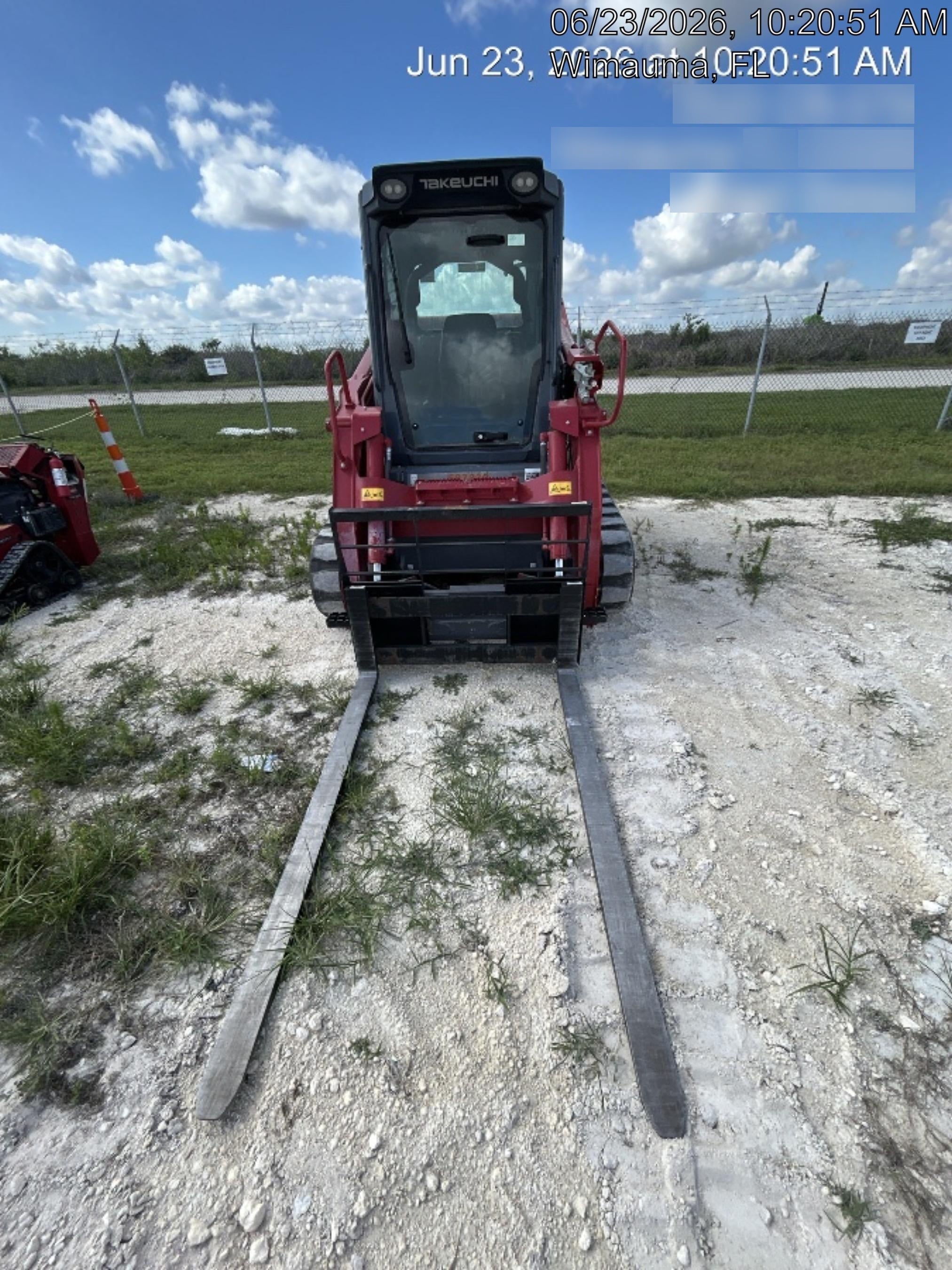 2025 TAKEUCHI TL12V2-CR