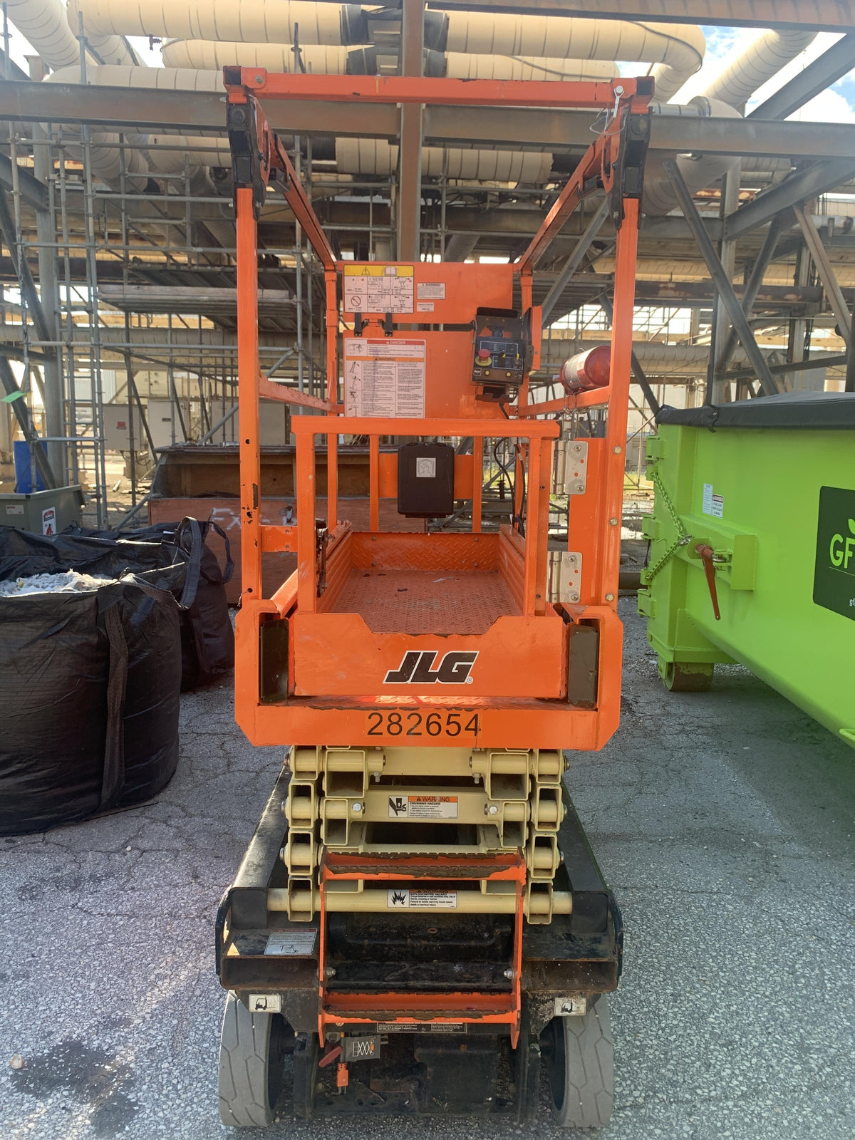 2022 JLG ES1932