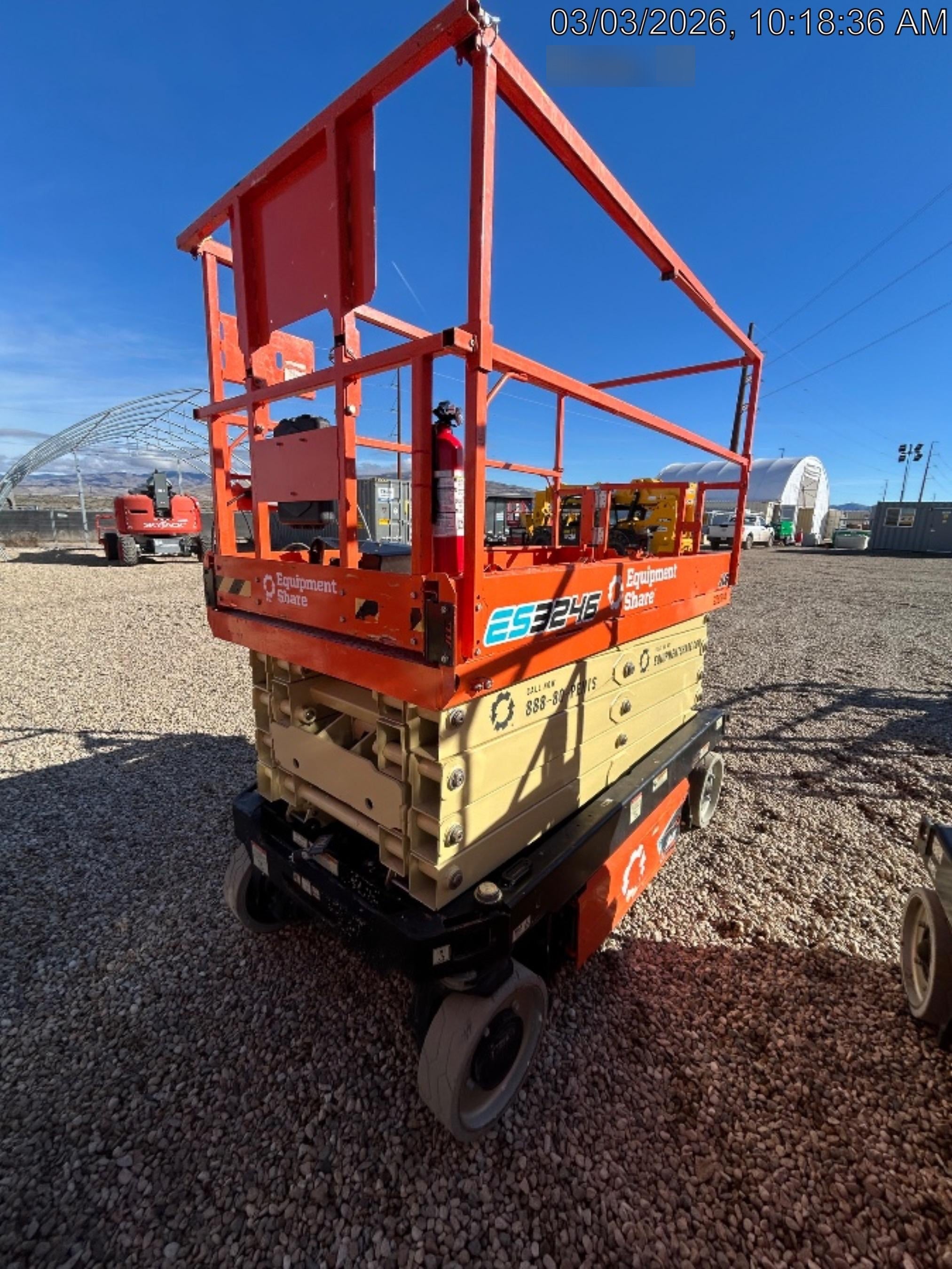 2022 JLG ES3246