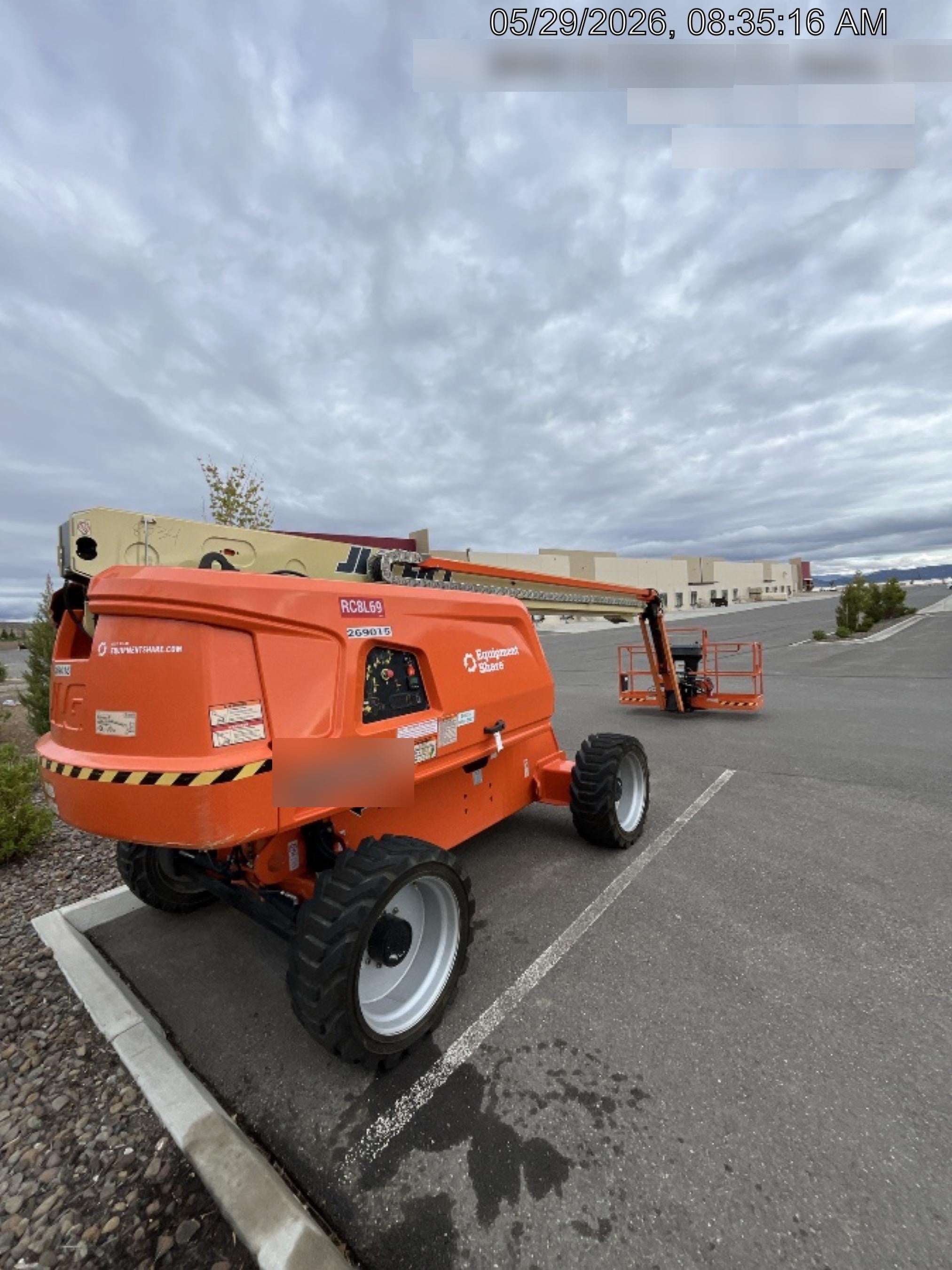 2022 JLG 660SJ