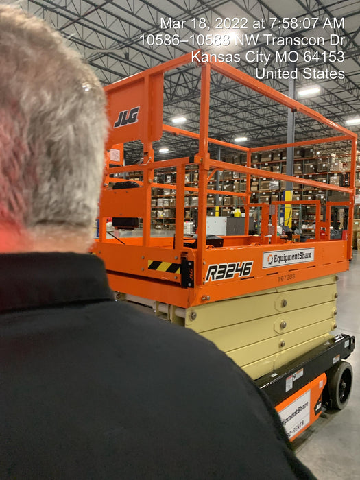 2022 JLG R3246