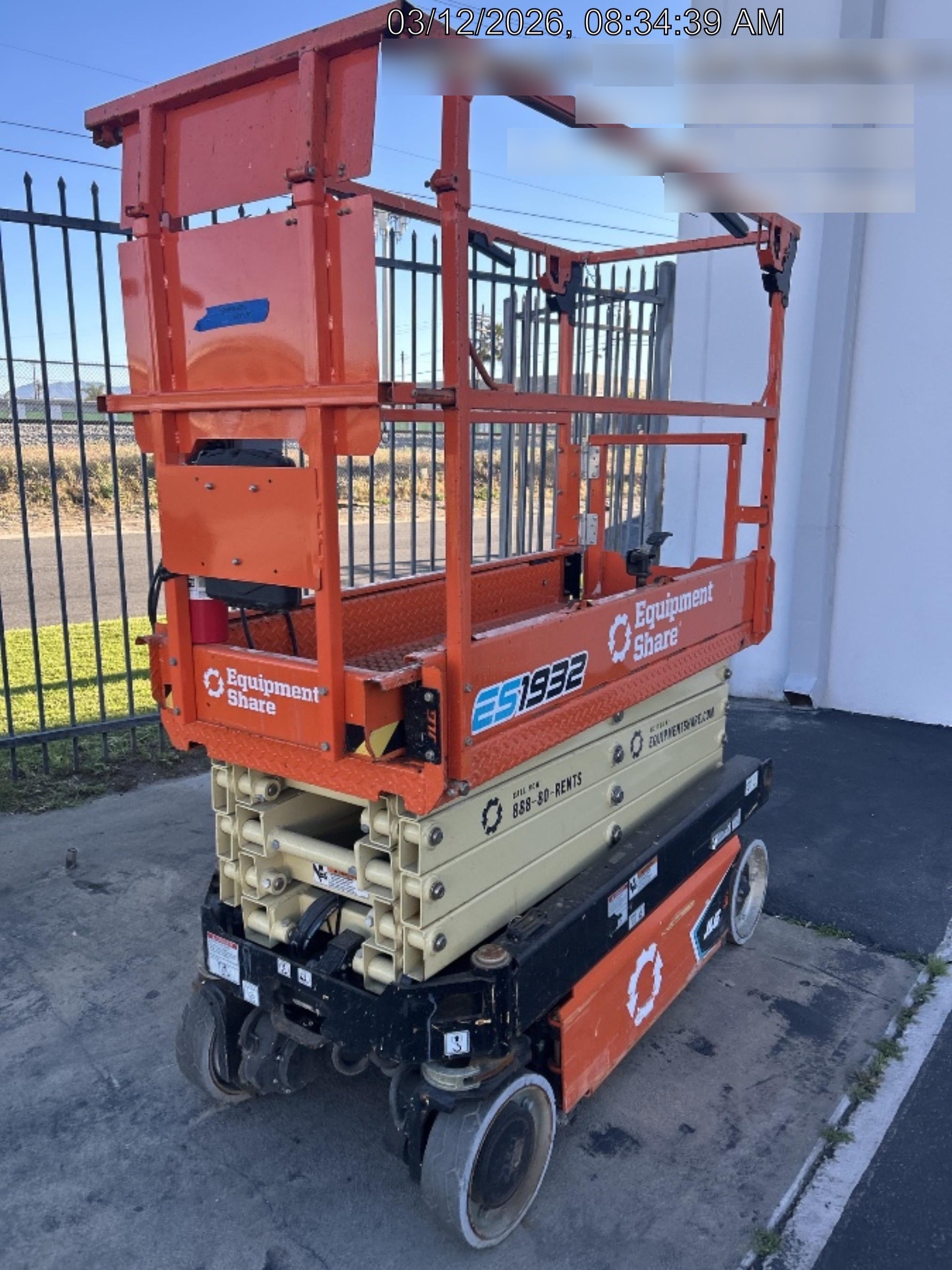 2022 JLG ES1932
