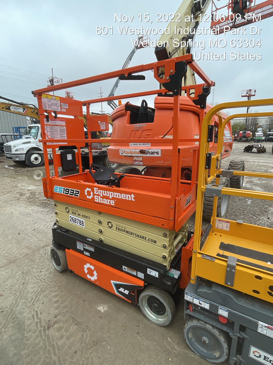 2022 JLG ES1932