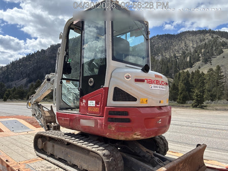 2022 TAKEUCHI TB235-2CR