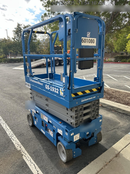 2019 Genie GS-1930 Fixed rails with chain Entry