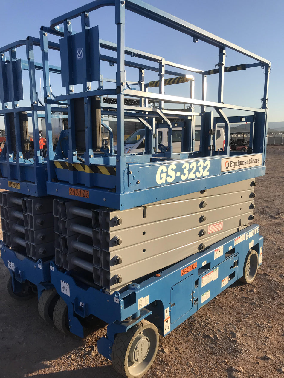 2022 GENIE GS-3232